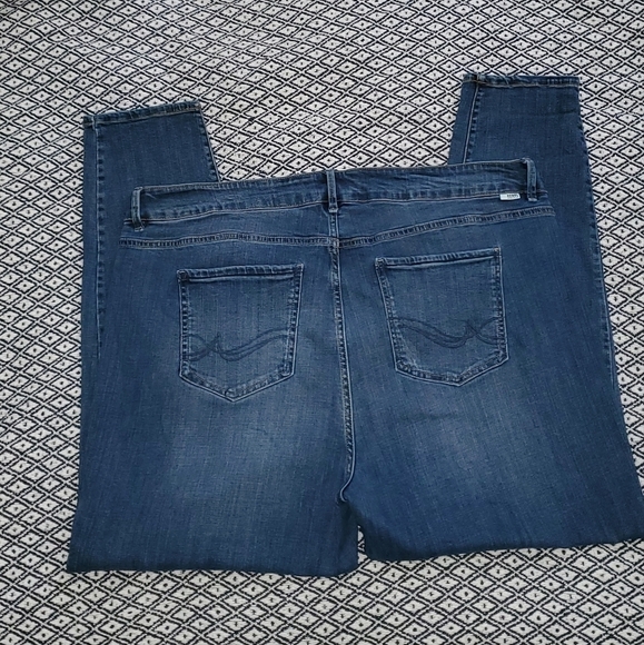 REBEL Angel's Plus size The pinup skinny jeans - Picture 6 of 8